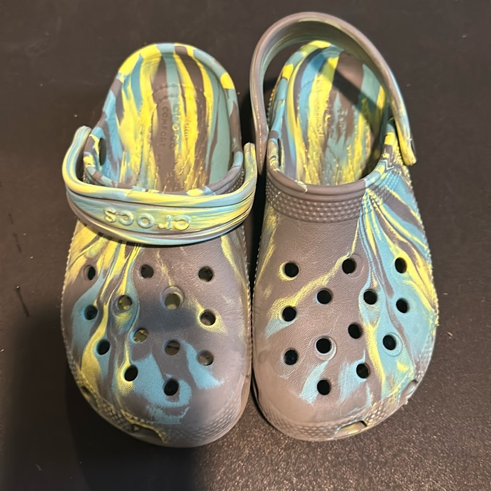 Kids crocks size 12